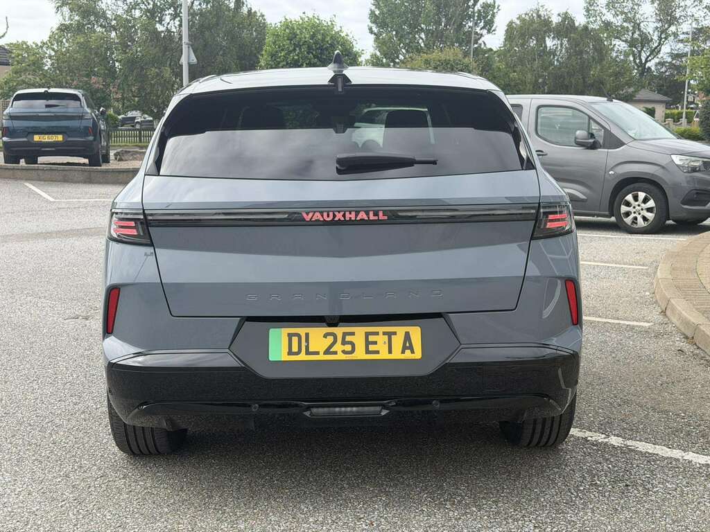 Vauxhall Grandland Gs Ev 213Ps  #5