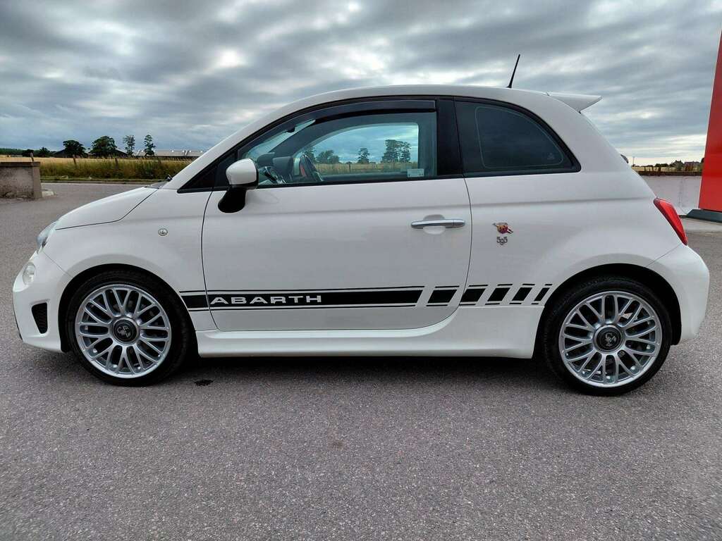 Abarth 595 1.4 T-jet 180 Competizione Red #9