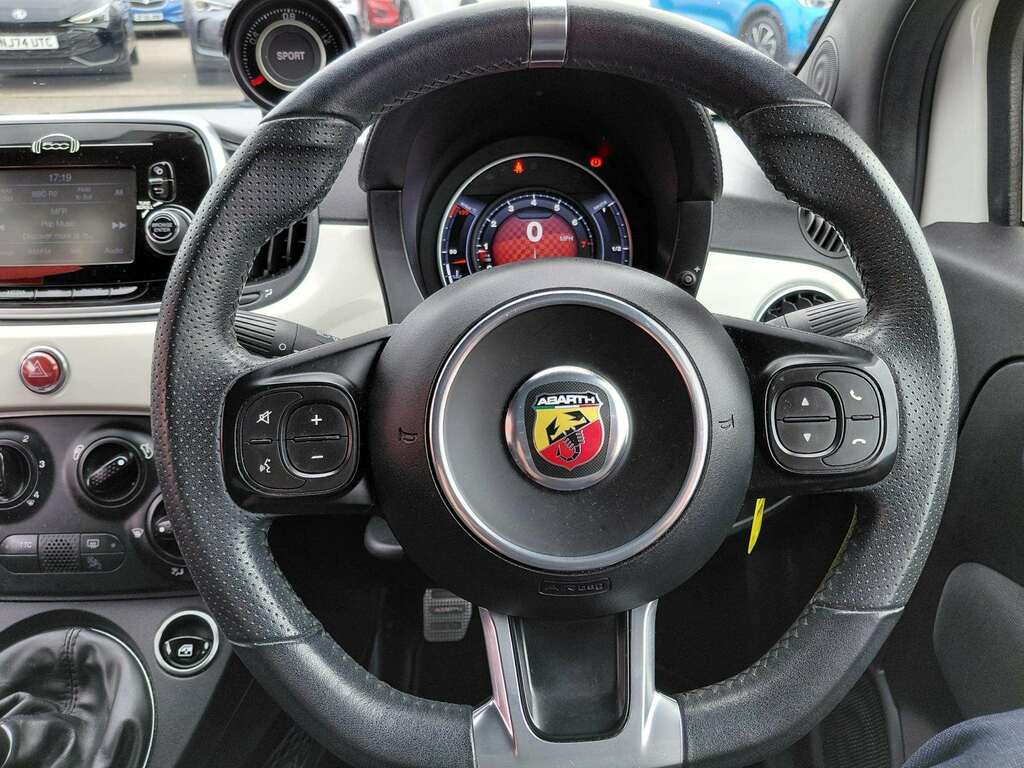 Abarth 595 1.4 T-jet 180 Competizione Red #25