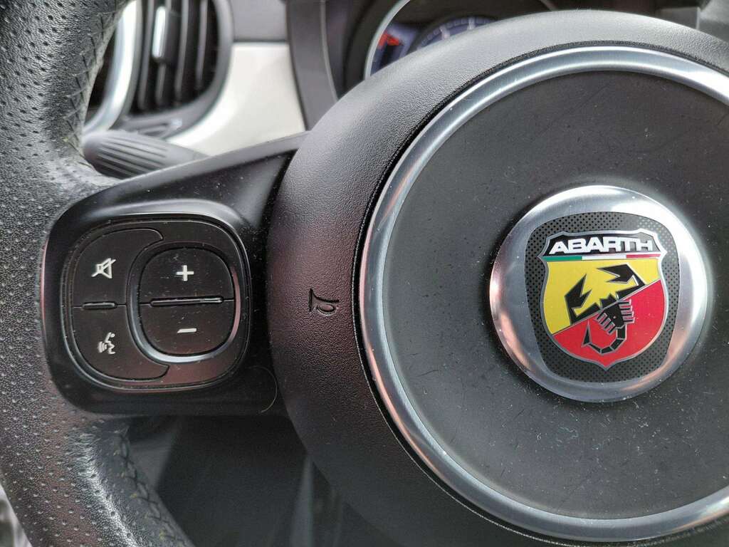 Abarth 595 1.4 T-jet 180 Competizione Red #27