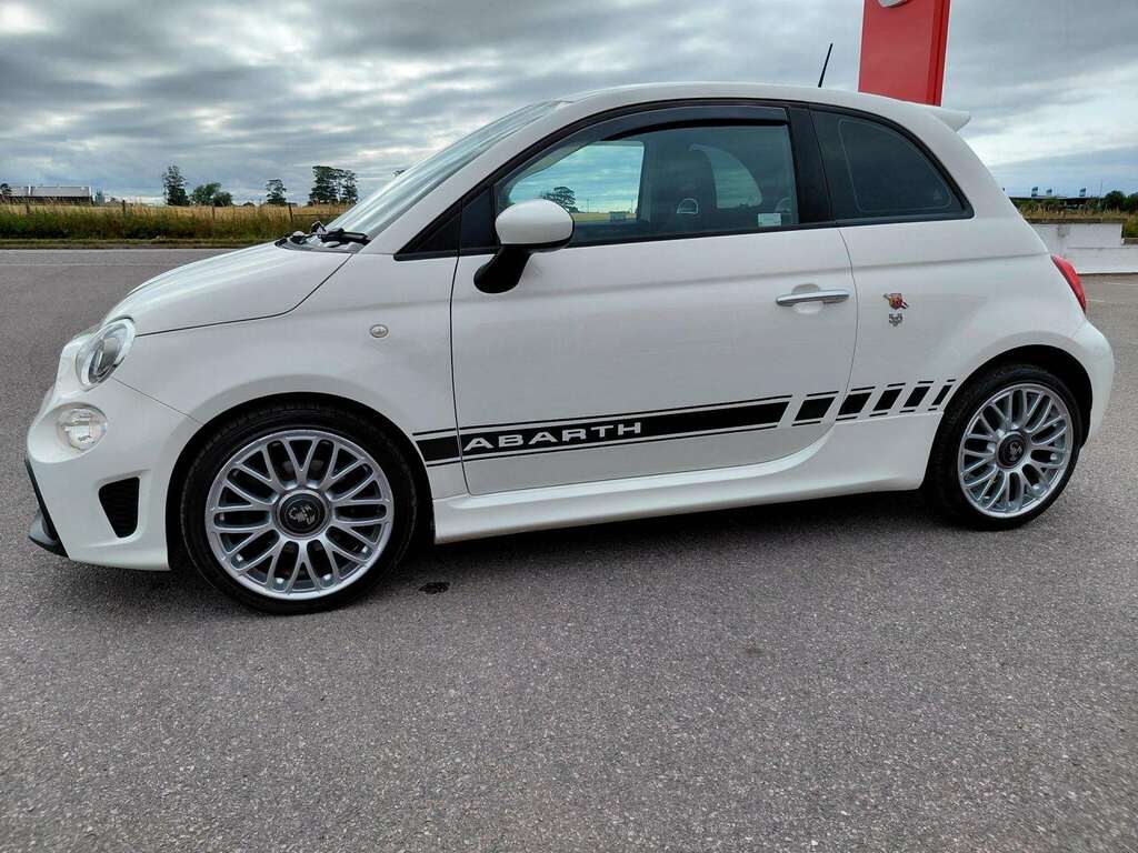 Abarth 595 1.4 T-jet 180 Competizione Red #8