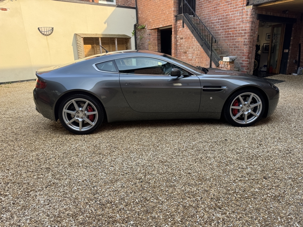 Aston Martin Vantage Coupe 4.3 V8 Silver #2