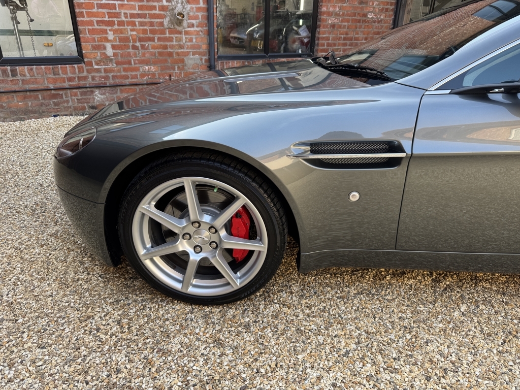 Aston Martin Vantage 2dr Black #20