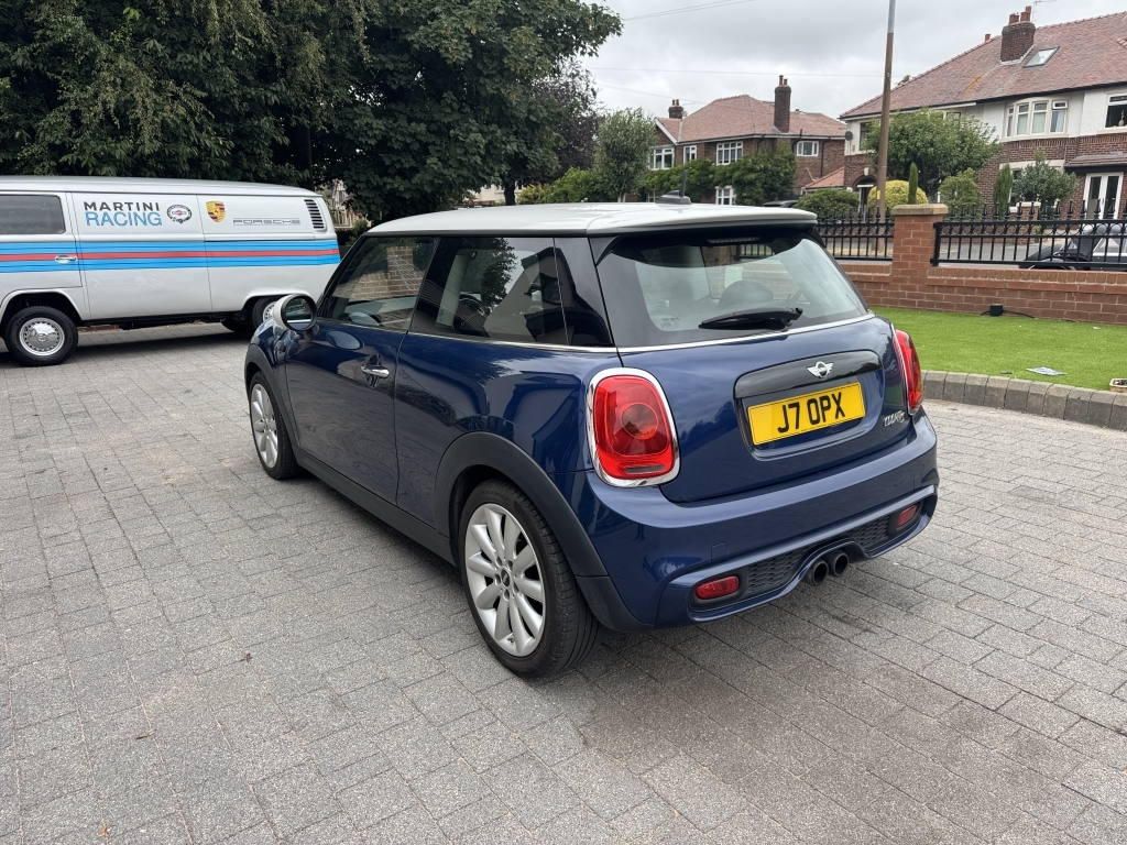Mini Hatch Back Euro 6 Ss 136 Ps Black #17