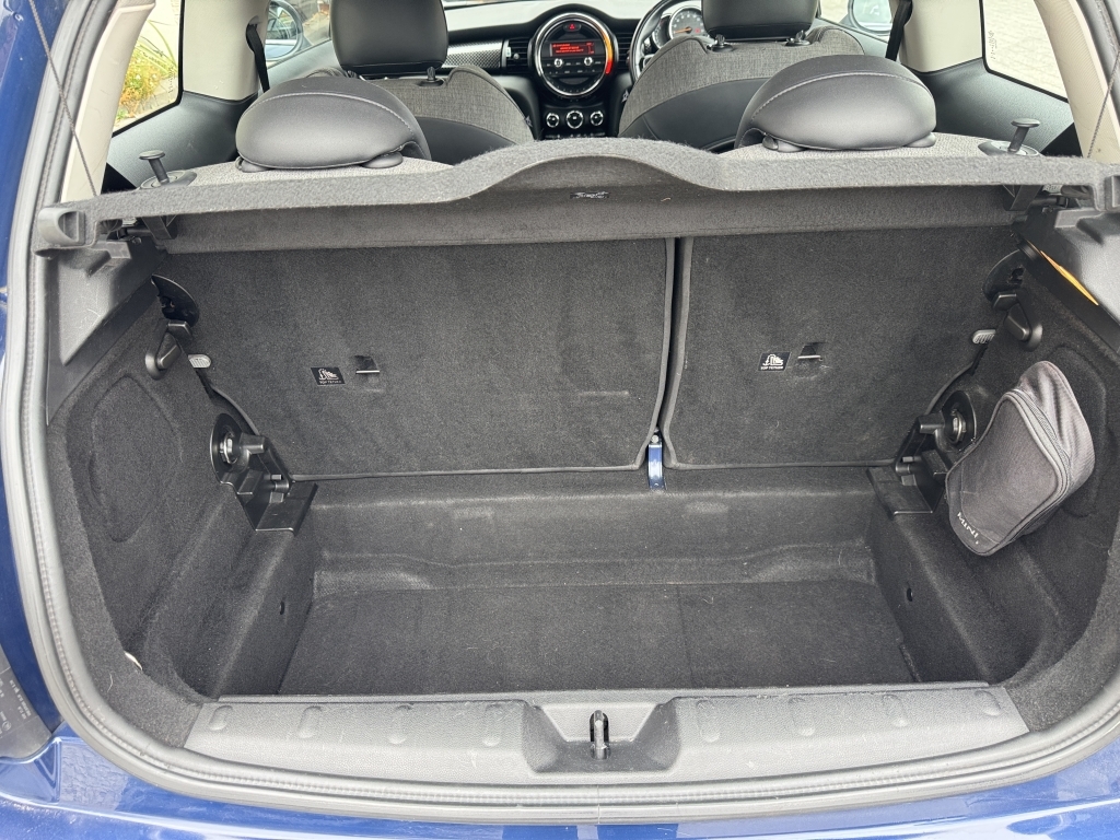 Mini Hatch Back Euro 6 Ss 136 Ps Black #12