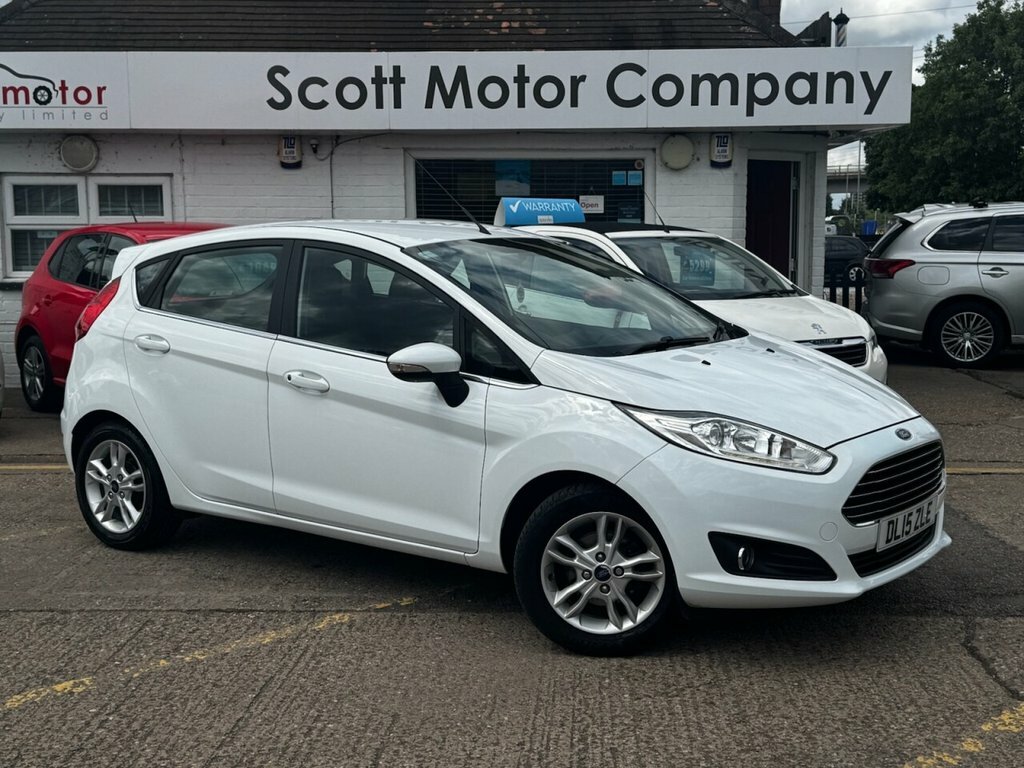 Ford Fiesta 1L Zetec White