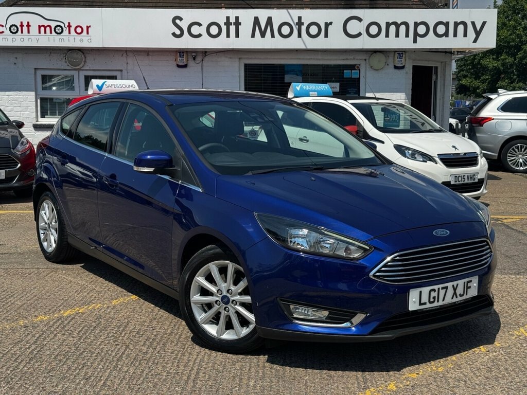 Ford Focus 1L Titanium Blue