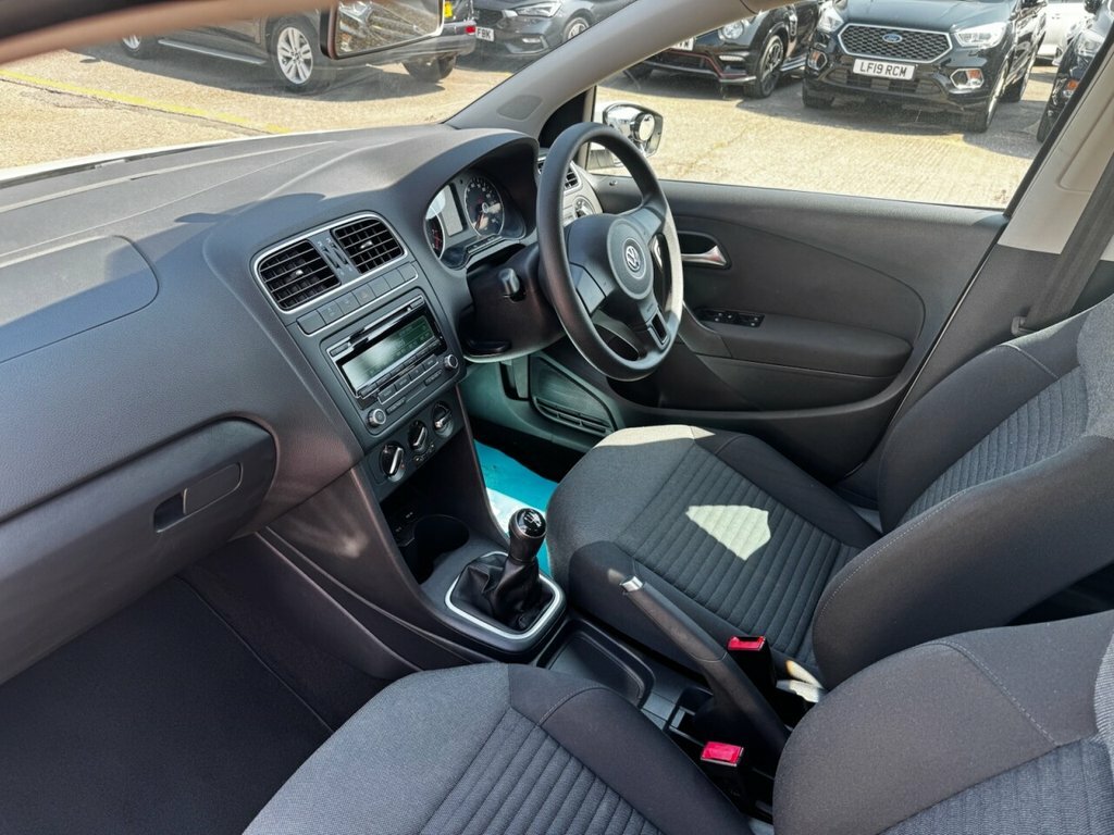 Volkswagen Polo 1.4L Match White #3