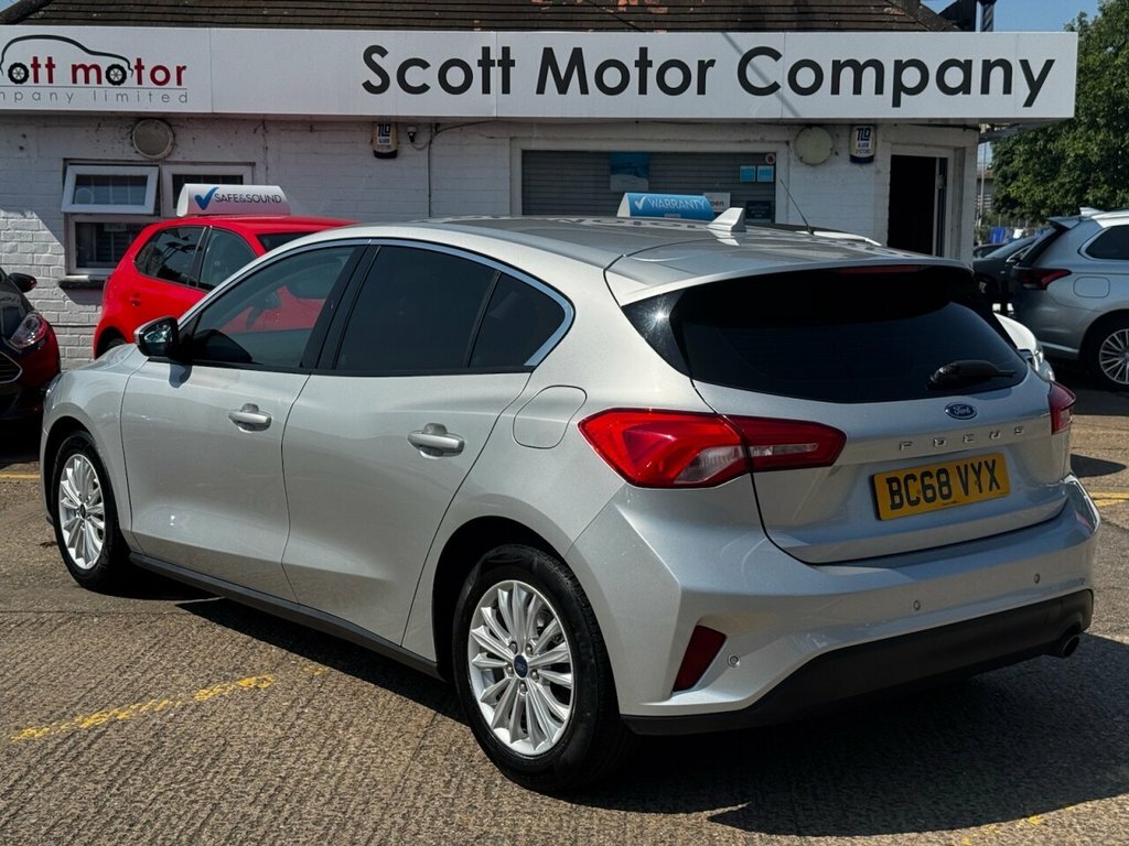 Ford Focus 1L Titanium BC68VYX Silver #2