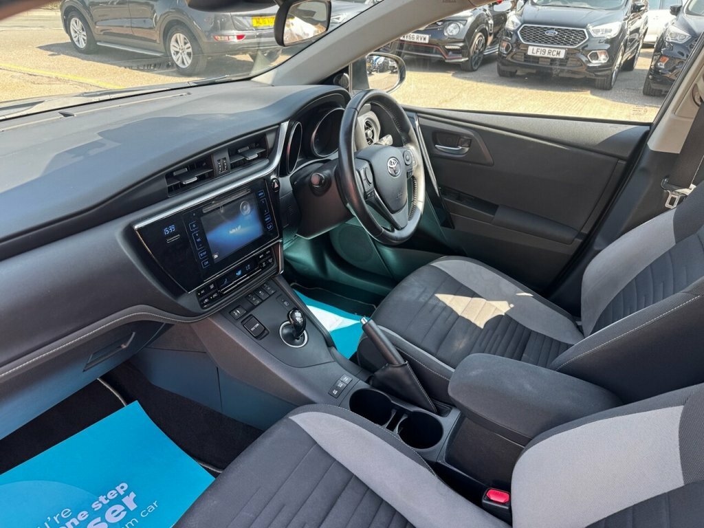 Toyota Auris 1.8L Business Edition Blue #3