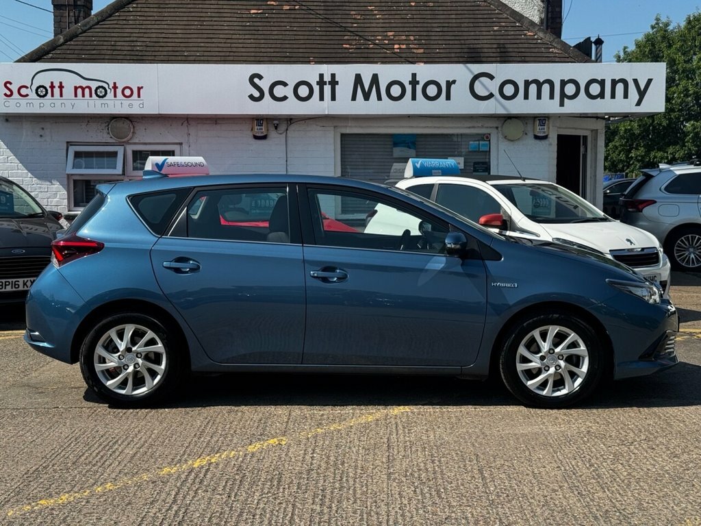 Toyota Auris 1.8L Business Edition Blue #6