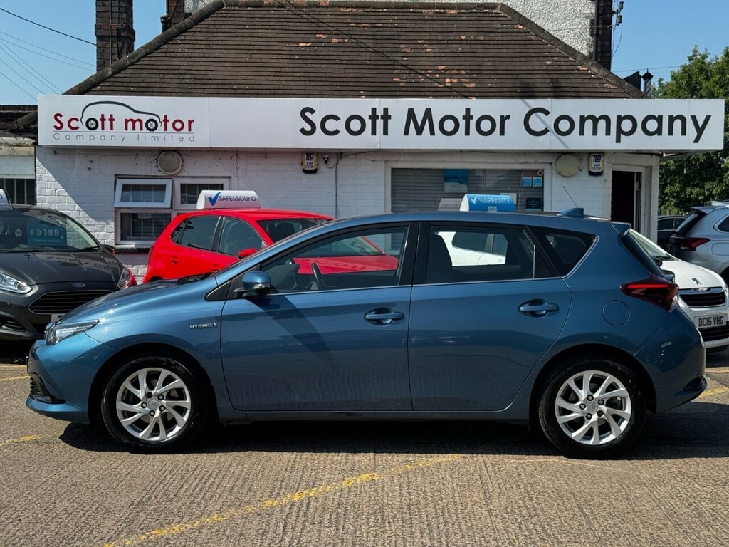 Toyota Auris 1.8L Business Edition Blue #5
