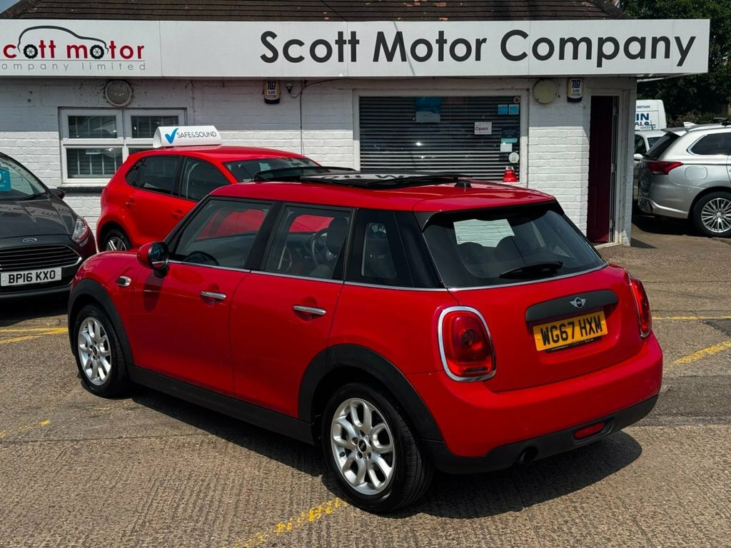 Mini Hatch 1.2L One Red #5