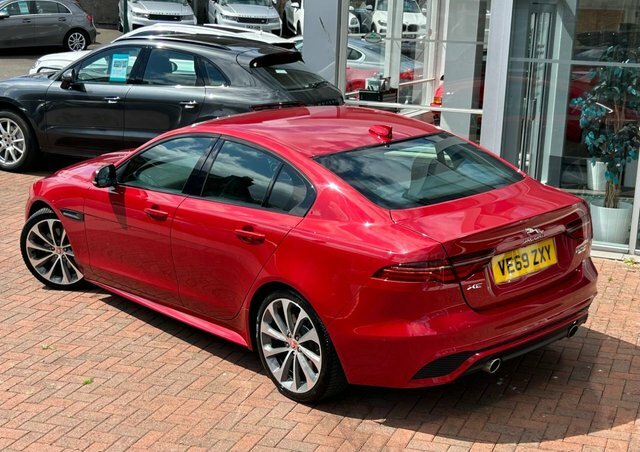 Jaguar XE 2.0 P250i R-dynamic Se Red #6