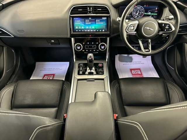 Jaguar XE D180 Rwd Black #22