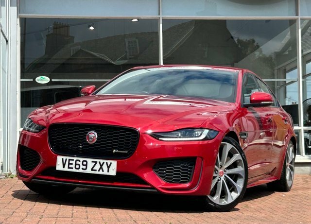 Jaguar XE 2.0 P250i R-dynamic Se Red