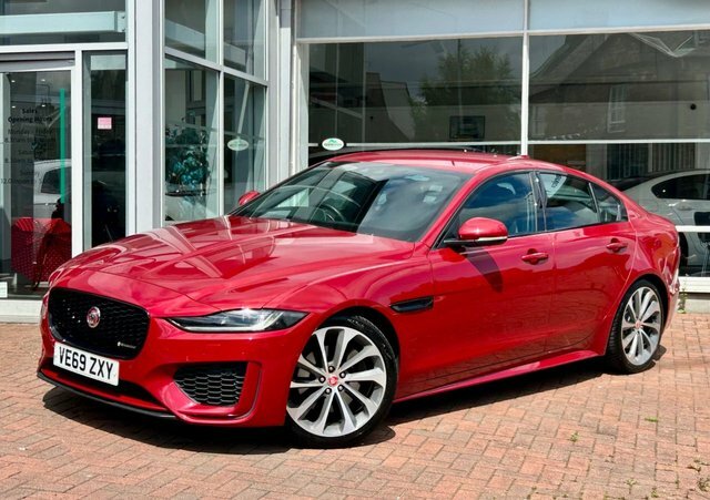 Jaguar XE 2.0 P250i R-dynamic Se Red #4