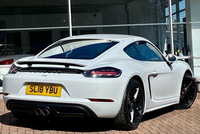Porsche 718 Cayman 2.0T Coupe White #3