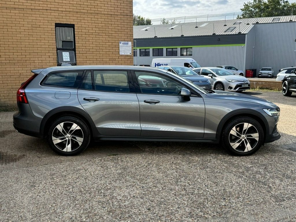 Volvo V60 Cross Country 2L Plus Grey #3