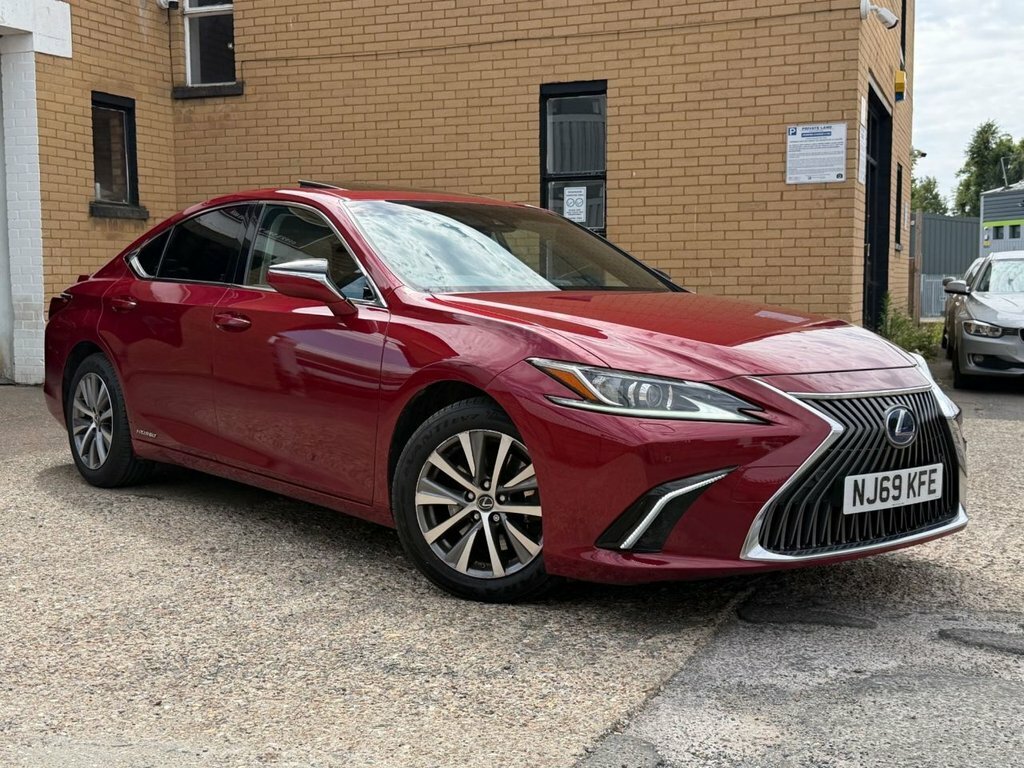 Lexus ES Saloon Red