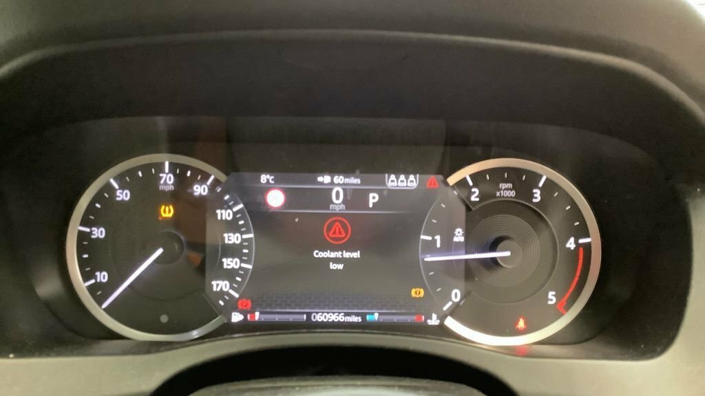 Jaguar XE 2L R-dynamic S Red #4