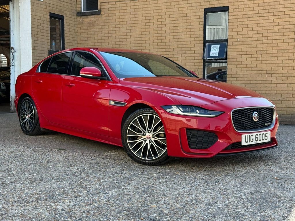 Jaguar XE 2L R-dynamic S Red