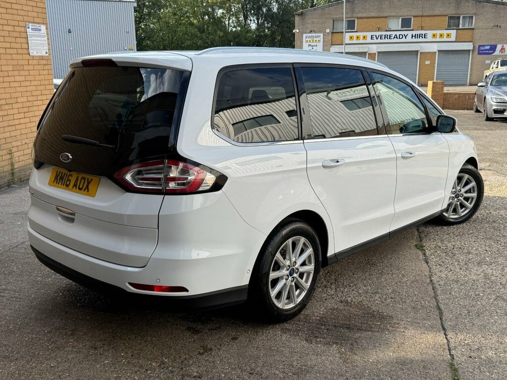 Ford Galaxy 2L Titanium X White #4
