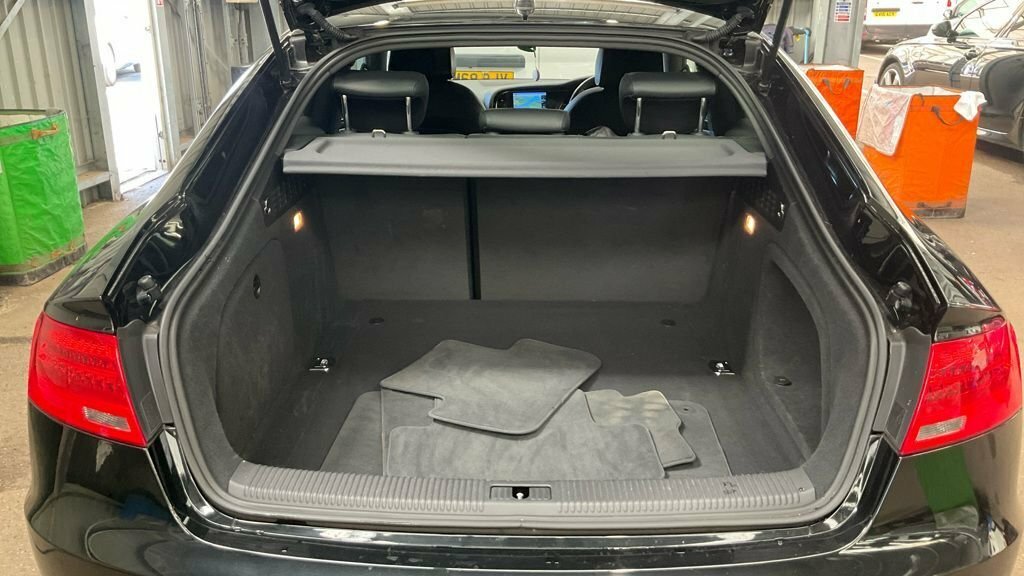 Audi A5 2L Black Edition Plus Black