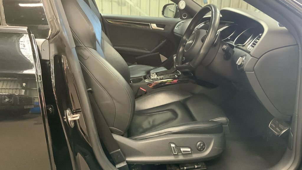 Audi A5 2L Black Edition Plus VA16DFK Black #3