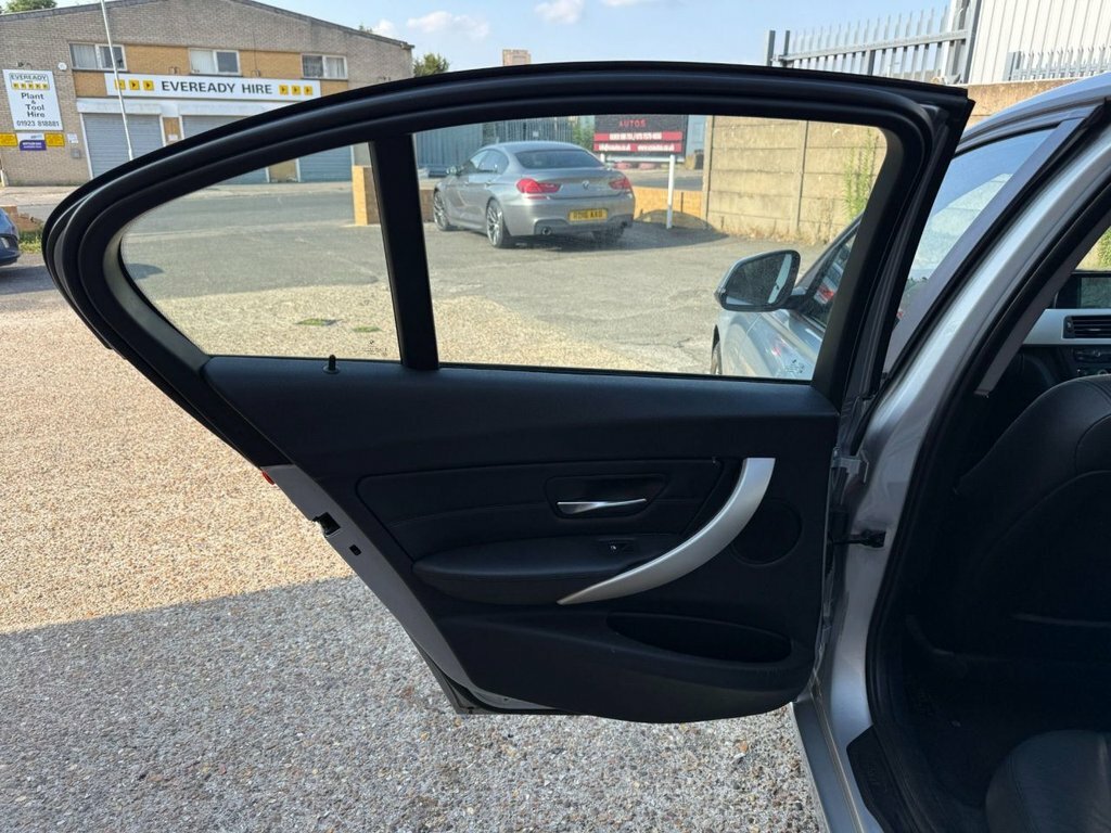 BMW 3 Series 320I Xdrive Se Step Silver #15