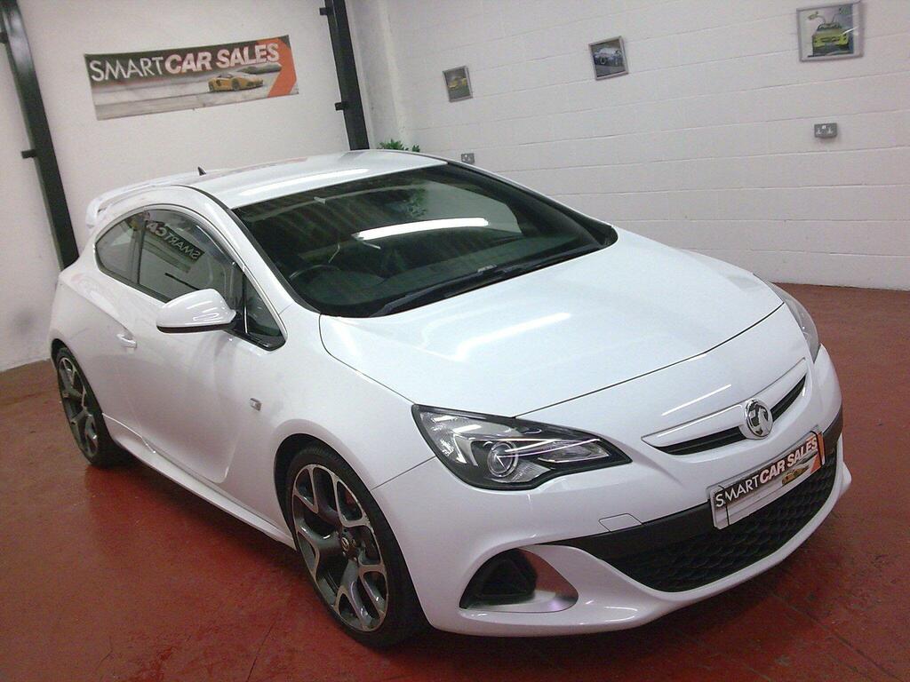 Vauxhall Astra GTC Vxr White #2