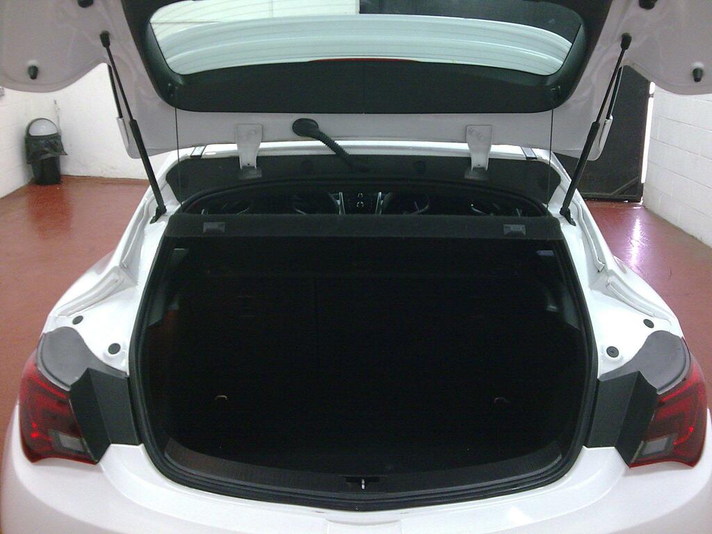 Vauxhall Astra GTC Sri Cdti Ss Black #9