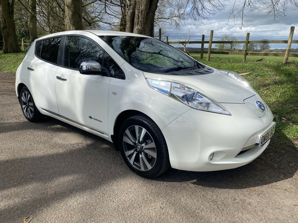 Nissan Leaf Hatchback 30Kwh Tekna 2017 OW66OEM White #6