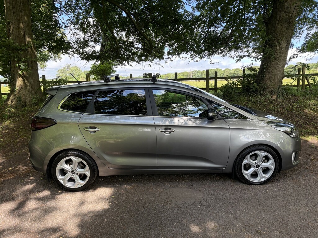 Kia Carens Mpv 1.7 Crdi 2 2016 Silver