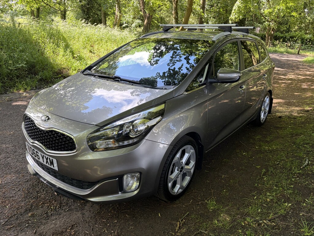 Kia Carens Mpv 1.7 Crdi 2 2016 Silver #2