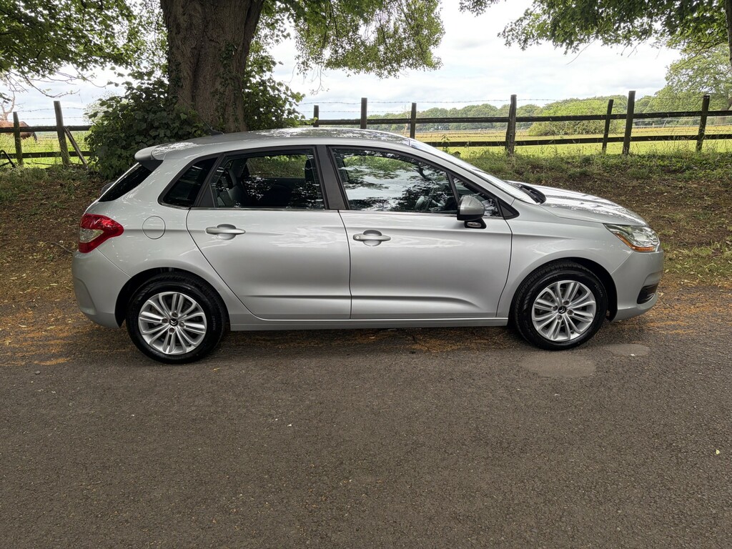 Citroen C4 1.6 Bluehdi Exclusive Red #11