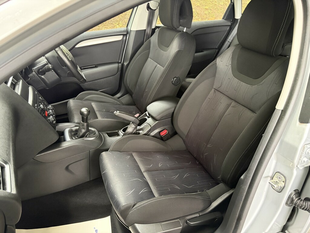 Citroen C4 1.6 Bluehdi Exclusive Red #19