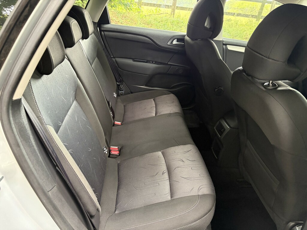 Citroen C4 1.6 Bluehdi Exclusive Red #25