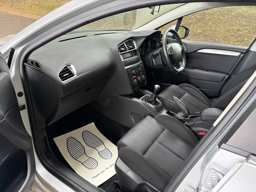 Citroen C4 1.6 Bluehdi Exclusive Red #17