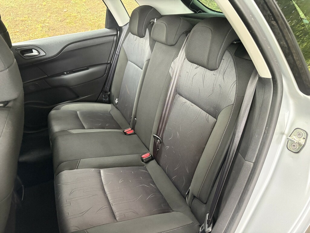 Citroen C4 1.6 Bluehdi Exclusive Red #23