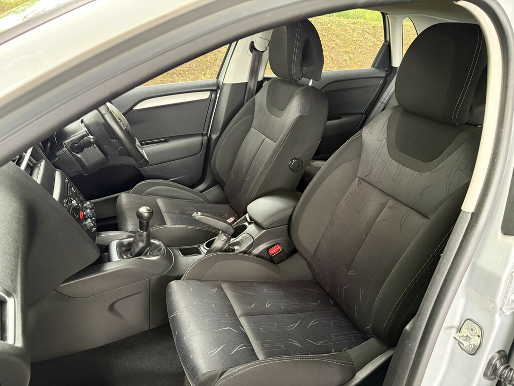 Citroen C4 1.6 Bluehdi Exclusive Red #20