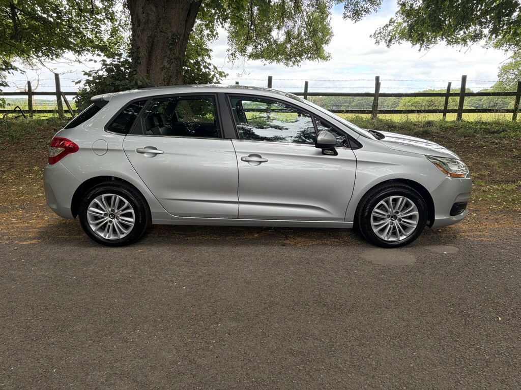 Citroen C4 1.6 Bluehdi Exclusive Red #12