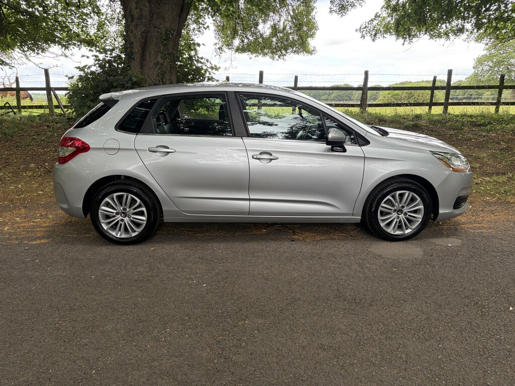 Citroen C4 1.6 Bluehdi Exclusive Red #10