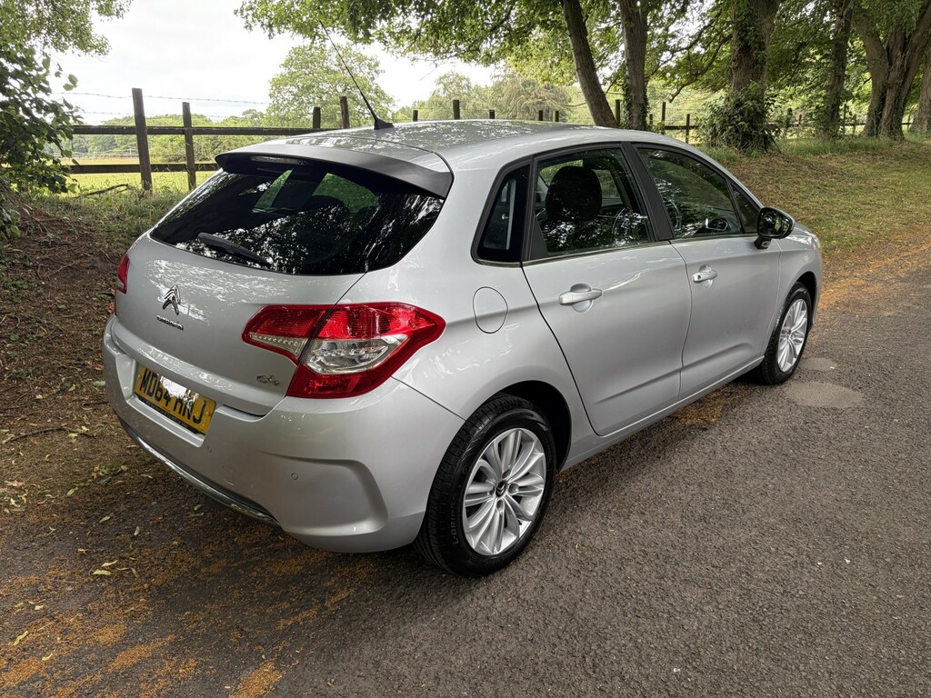Citroen C4 1.6 Bluehdi Exclusive Red #9