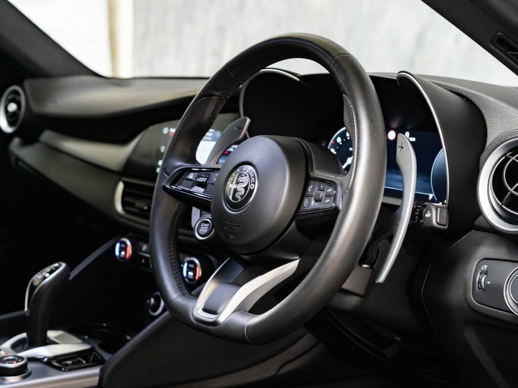 Alfa Romeo Giulia 2.0T Veloce Saloon Euro 6 Ss 2  #17