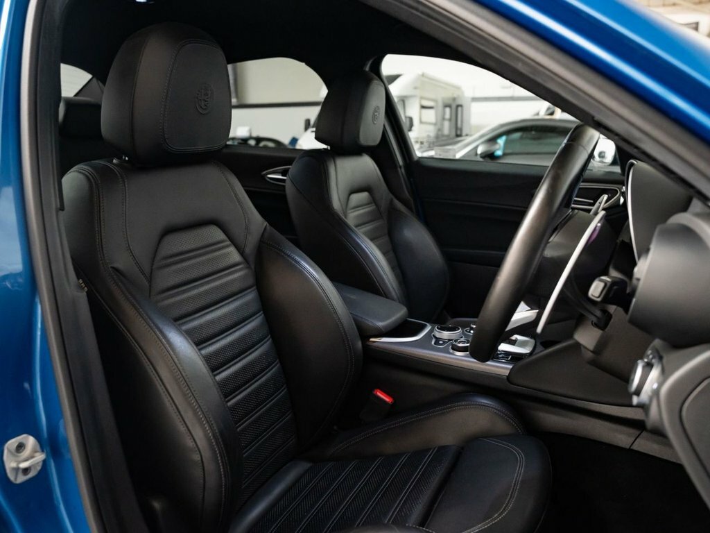 Alfa Romeo Giulia 2L Veloce Blue #6