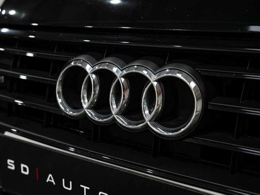 Audi A6 Saloon 3L Black Edition Black #4