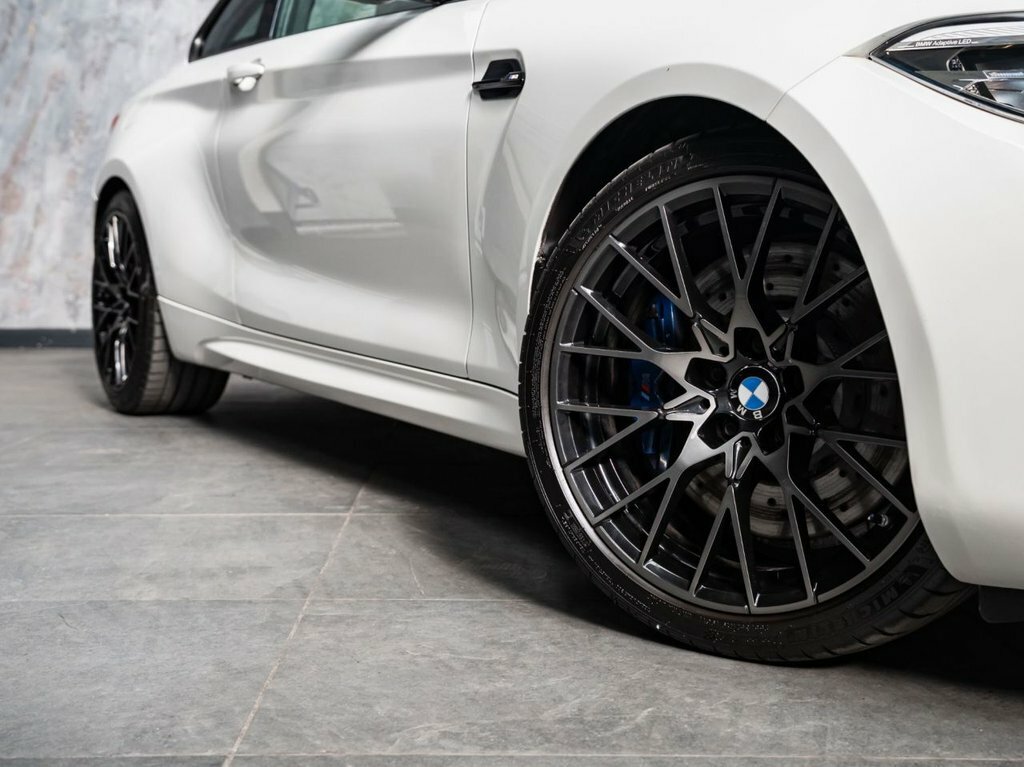 BMW M2 3L Competition White #5
