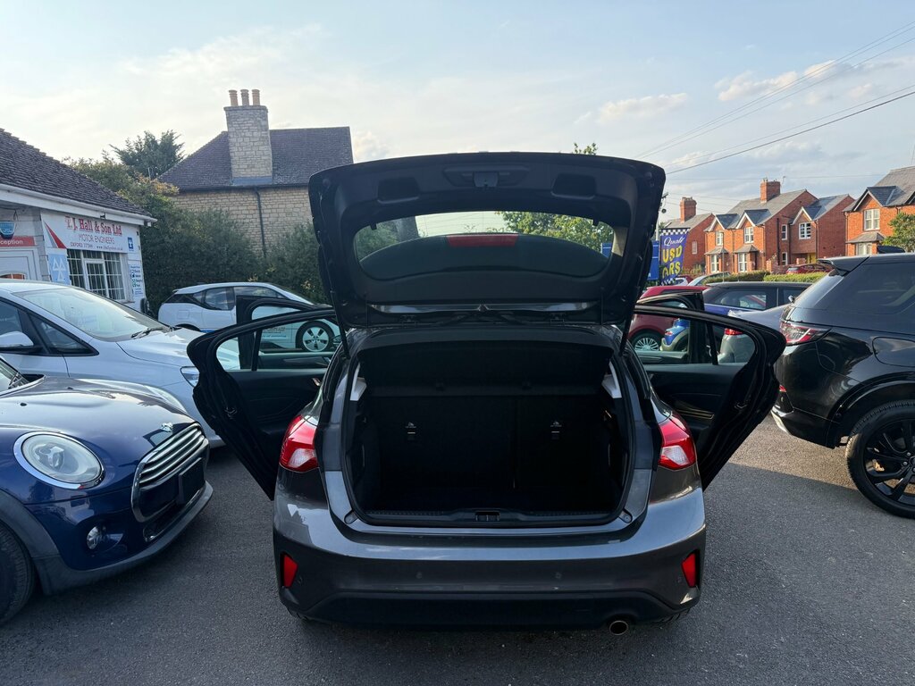 Ford Focus 1.0 St-line X Edition Mhev 153 Bhp White #15