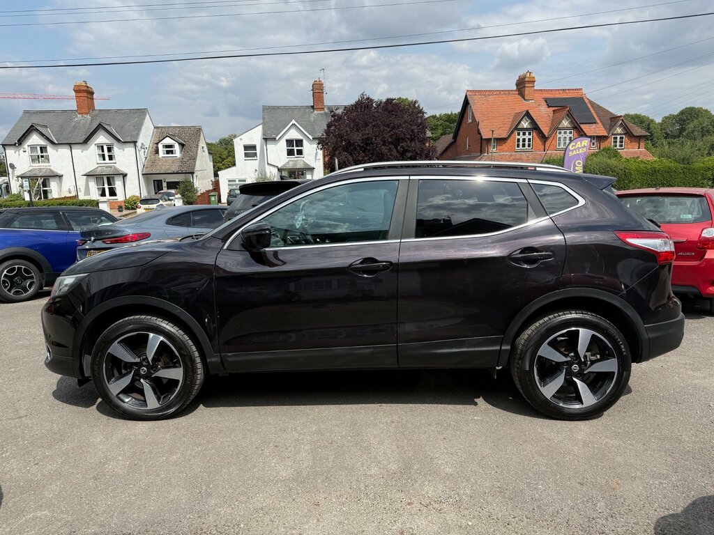 Nissan Qashqai 1.2 Dig-t N-vision Suv 2Wd Euro Black #2